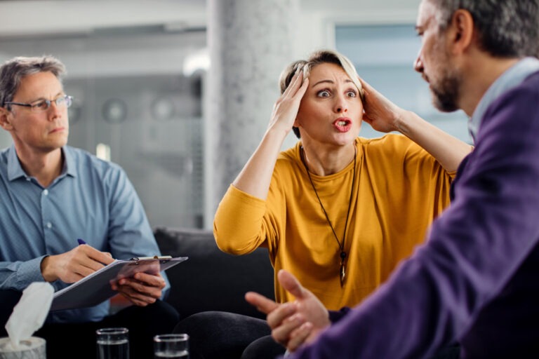 Como prevenir riscos psicossociais antes de crises