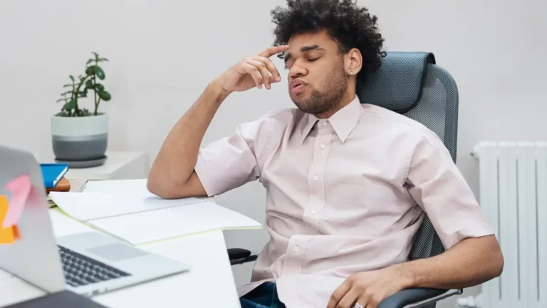 Ações de saúde mental nas empresas: veja as leis sobre o tema